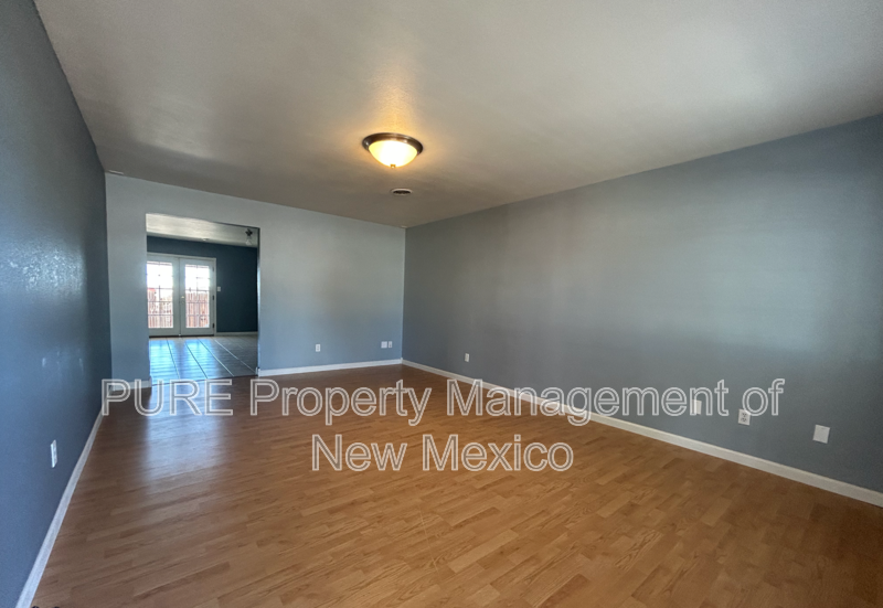 5525 Alder St - Photo 3 of 20