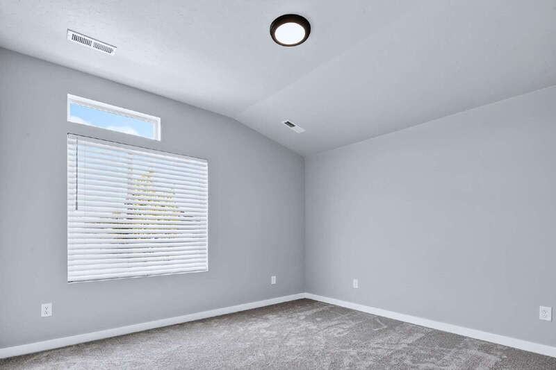 297 N Madrone Ave - Photo 6 of 32