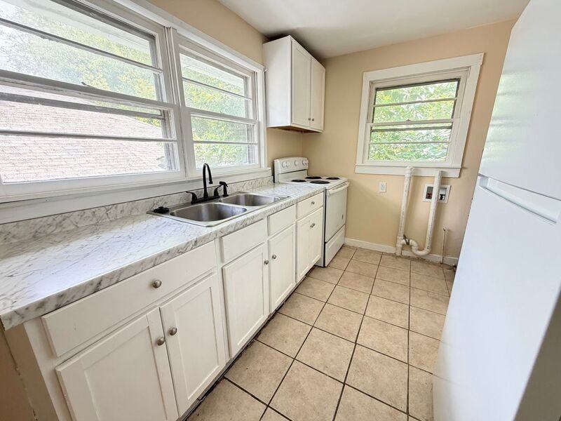 4217 43rd Ave N - Photo 3 of 7