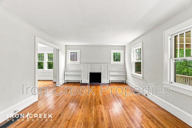 42 Westover Dr - Photo 5 of 38
