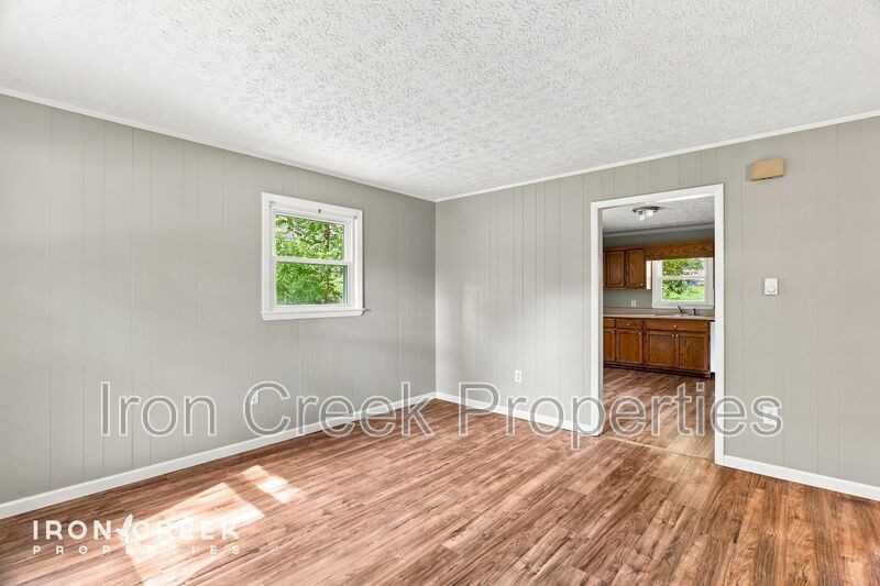 250 Avena Rd #9 - Photo 4 of 19