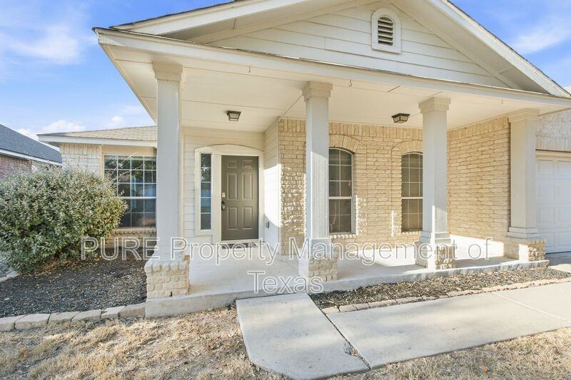 3232 Clinton Pl - Photo 2 of 22