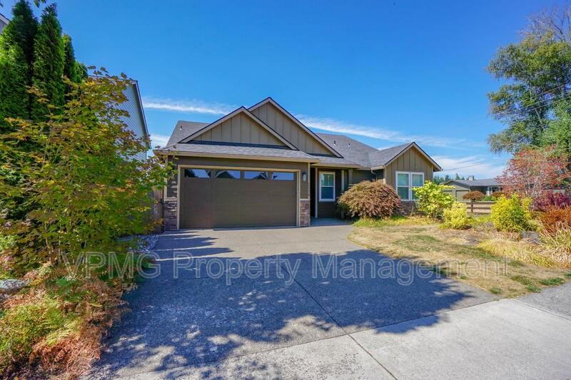 12114 Nw 41st Ave - Photo 3 of 28
