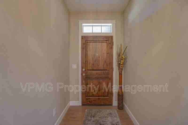 12114 Nw 41st Ave - Photo 6 of 28