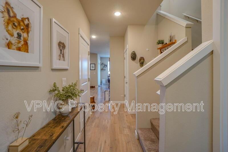 1416 Ne 172nd St - Photo 5 of 24