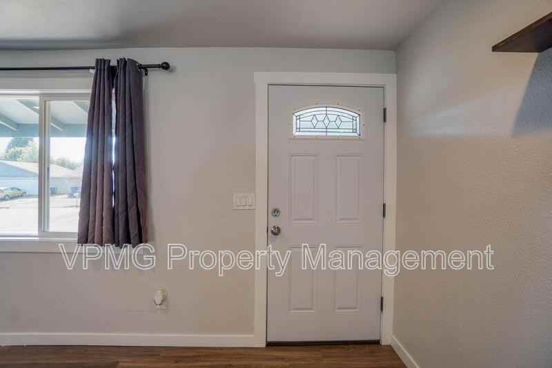 3513 Ne 135th Ave - Photo 5 of 32
