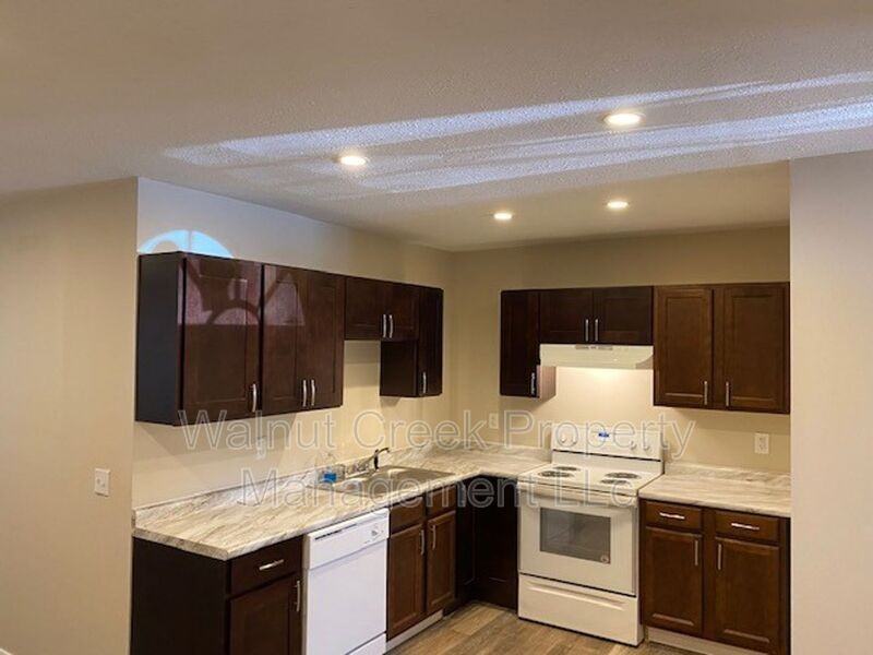 808 East Erie Down - Photo 2 of 13