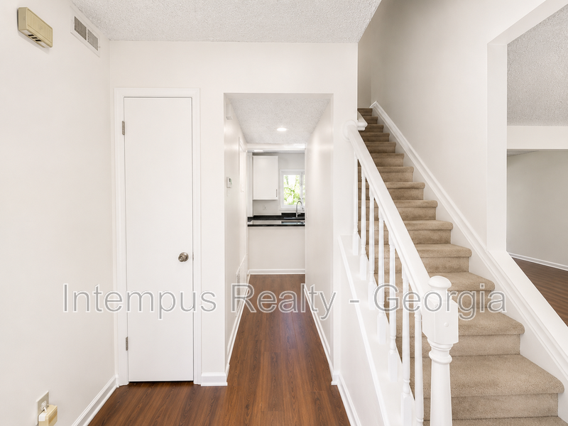 10440 Virginia Pine Ln - Photo 2 of 25