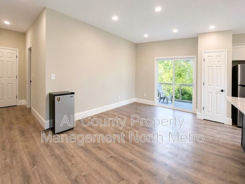 5390 Valley Dr - Photo 7 of 15