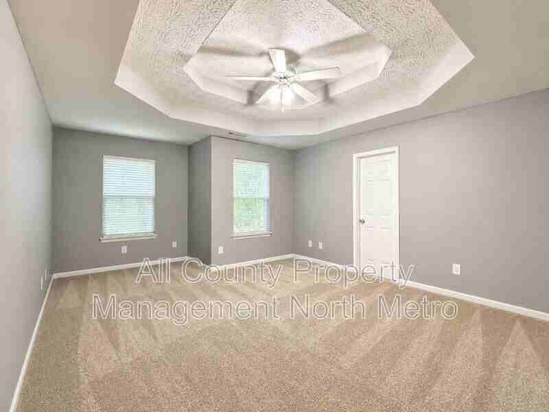 4710 Middleboro Ln - Photo 7 of 14