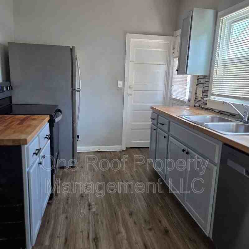 447 N Lawndale Ave - Photo 2 of 16