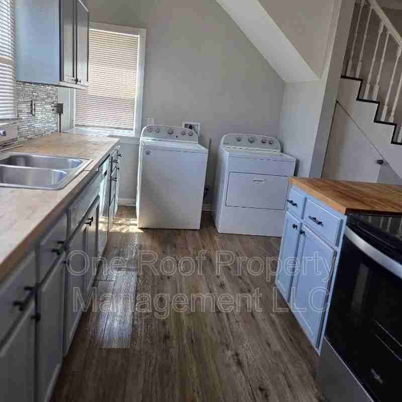 447 N Lawndale Ave - Photo 3 of 16