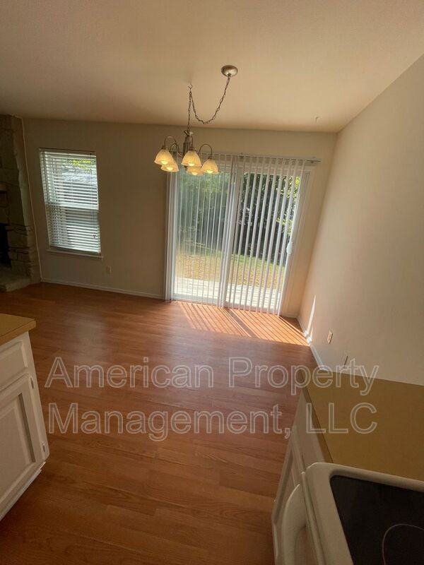 1704 W 62nd St - Photo 4 of 26