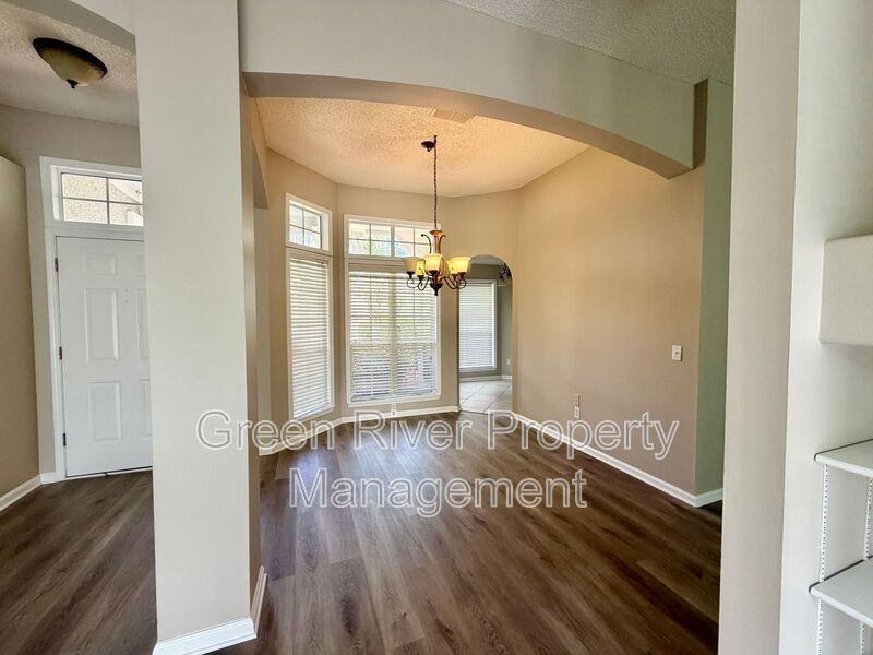 1523 Quail Wood Ct - Photo 3 of 42