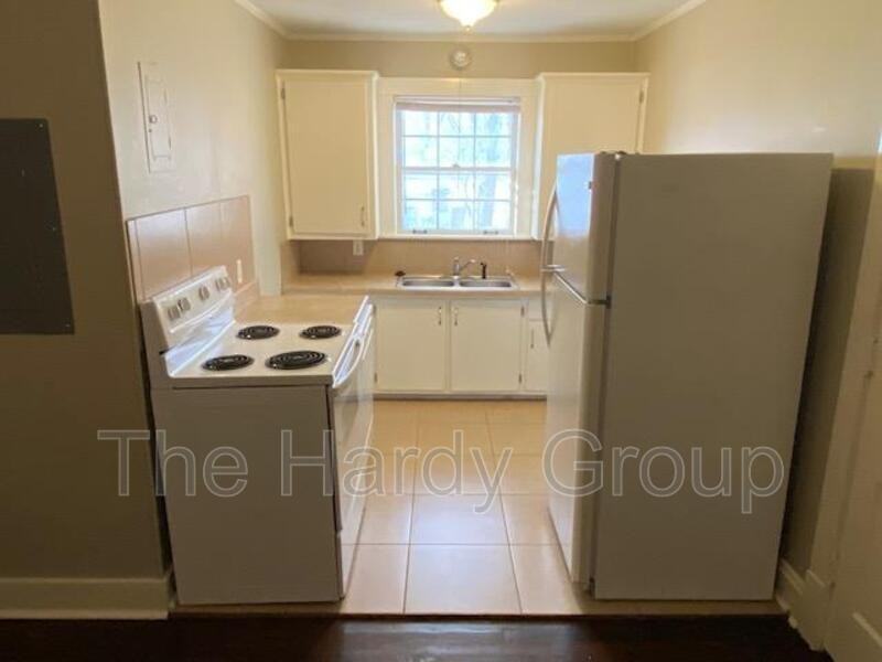 107 S Anderson St #5 - Photo 3 of 16