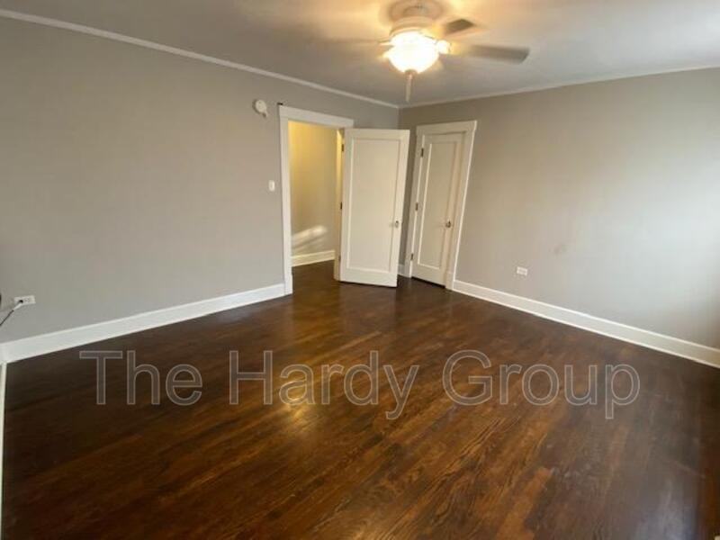 107 S Anderson St #5 - Photo 7 of 16