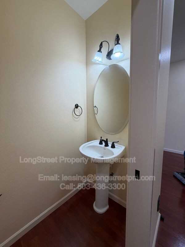 823 Crouchen St Nw - Photo 7 of 23