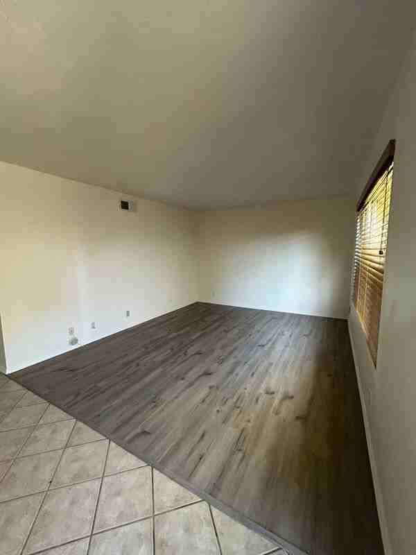 10546 Kerrigan Ct - Photo 5 of 26