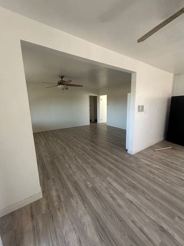 1832 Skyline Dr - Photo 5 of 17