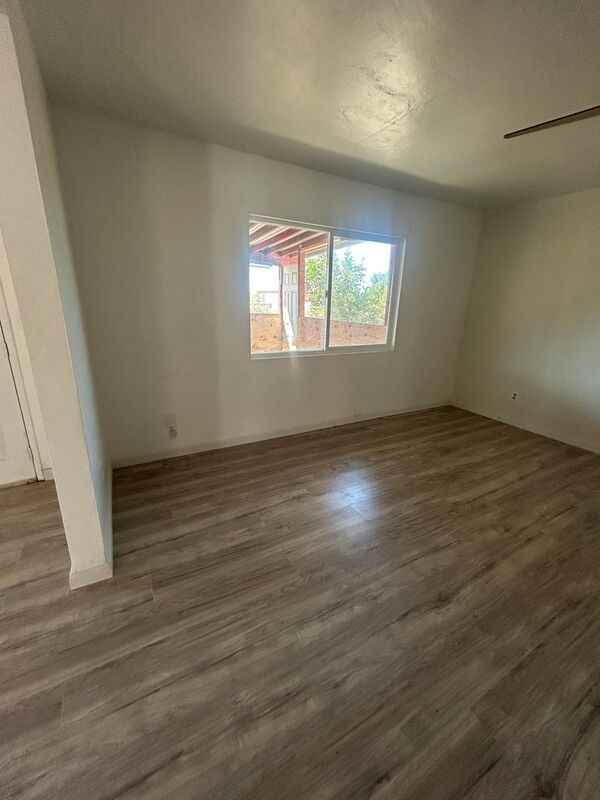 1832 Skyline Dr - Photo 6 of 17