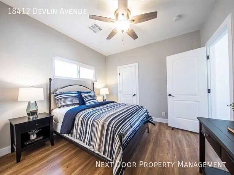 18412 Devlin Ave - Photo 5 of 12