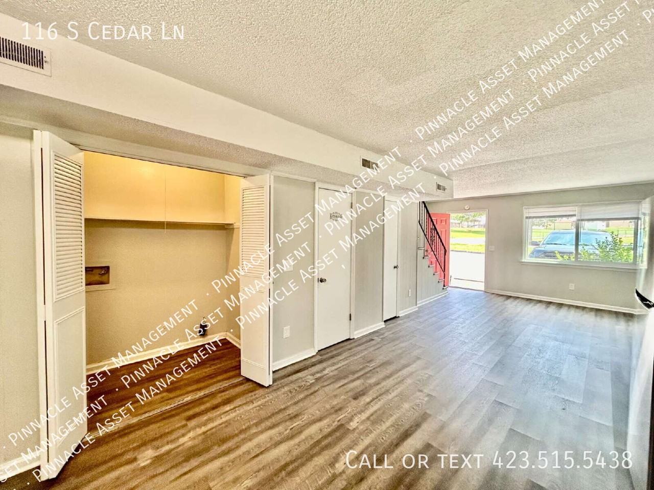 116 S Cedar Ln - Photo 2 of 15