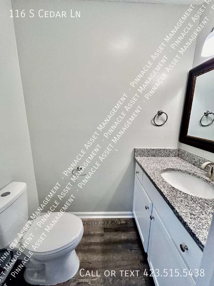 116 S Cedar Ln - Photo 4 of 15