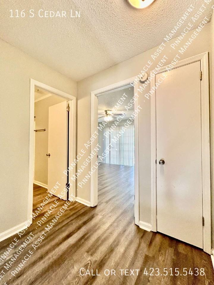 116 S Cedar Ln - Photo 5 of 15