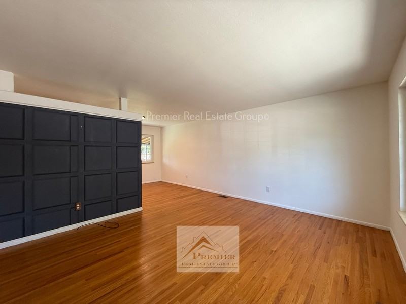 104 Fordham St - Photo 6 of 12