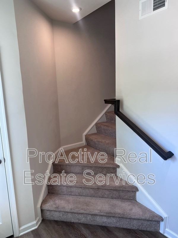 317 Capeside Ct - Photo 3 of 32