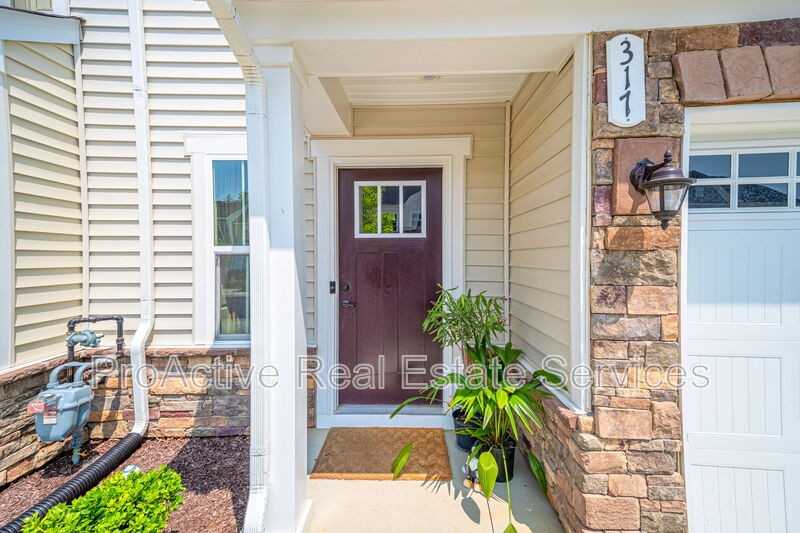 317 Capeside Ct - Photo 4 of 32