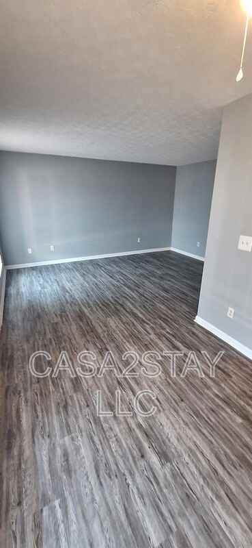 377 Redmar Blvd #44 - Photo 2 of 8