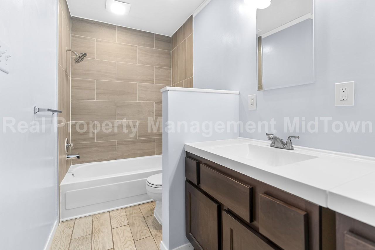 2207 Roman Ct - Photo 7 of 31