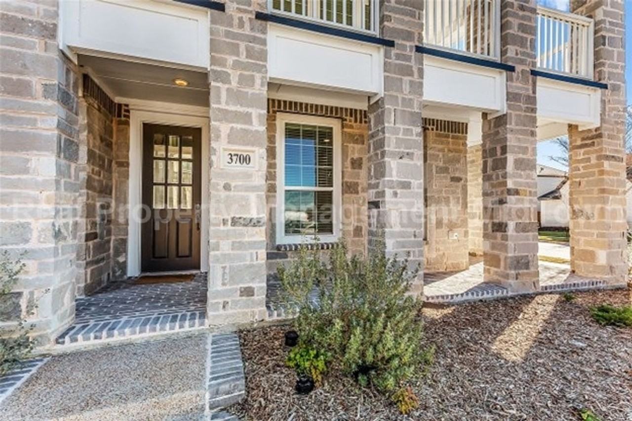 3700 Pelican Rest Way - Photo 4 of 37
