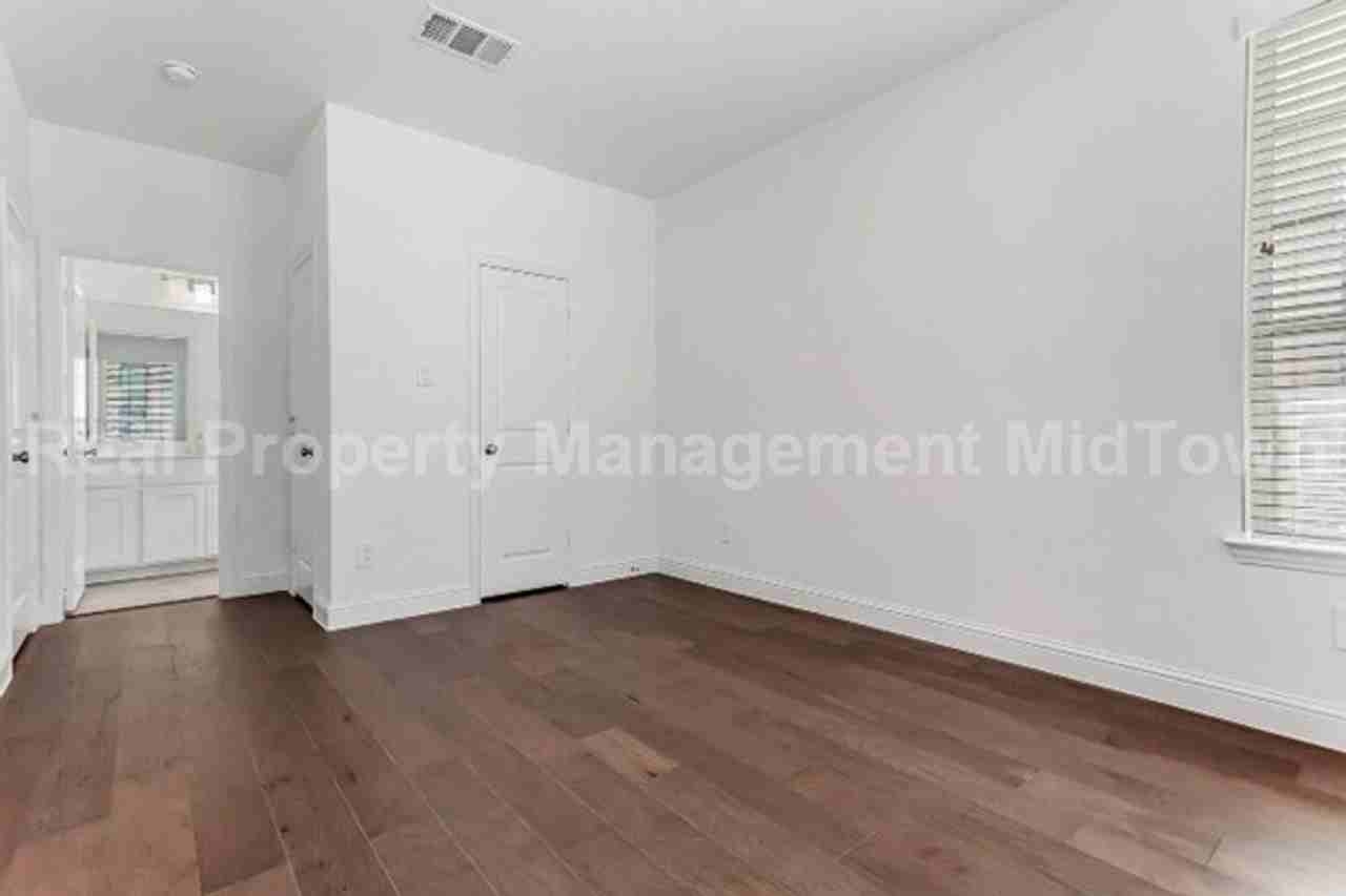 3700 Pelican Rest Way - Photo 7 of 37