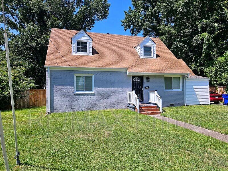 7817 Sheryl Dr - Photo 2 of 17