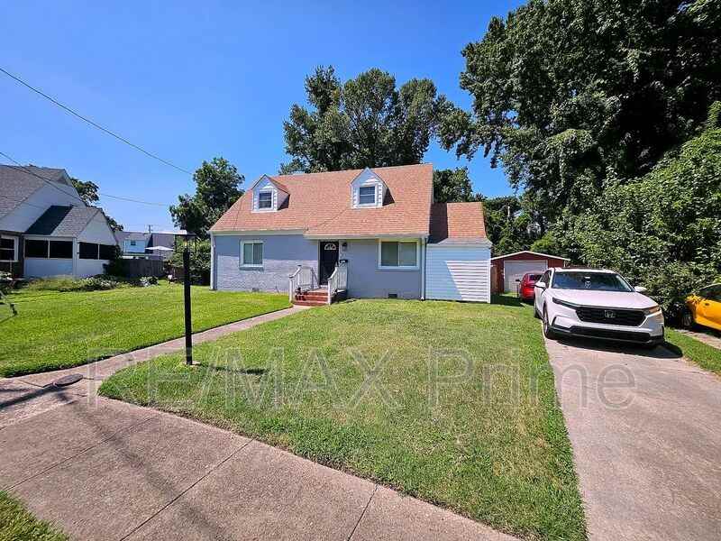 7817 Sheryl Dr - Photo 3 of 17