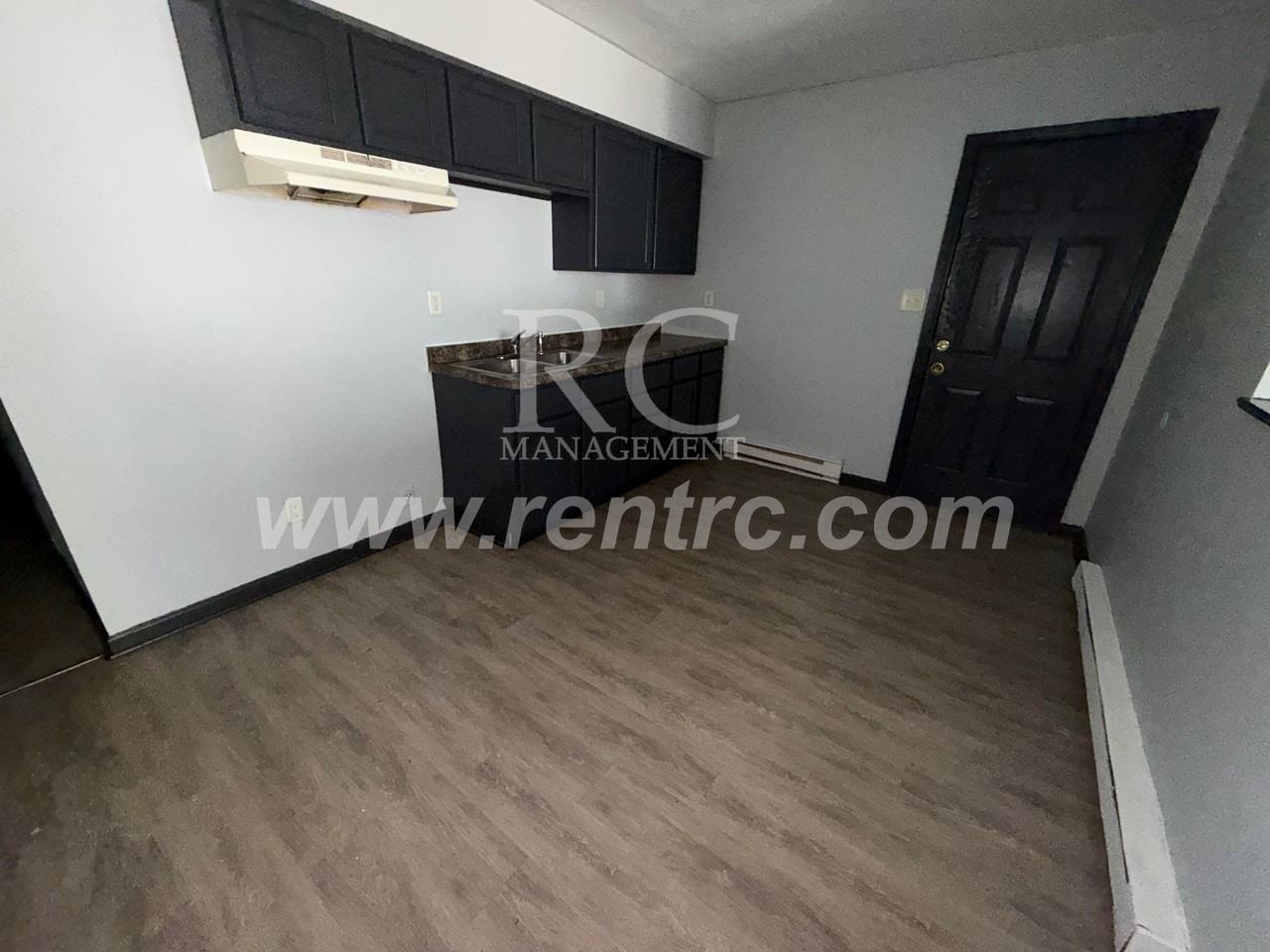 1214 James St - Photo 2 of 11