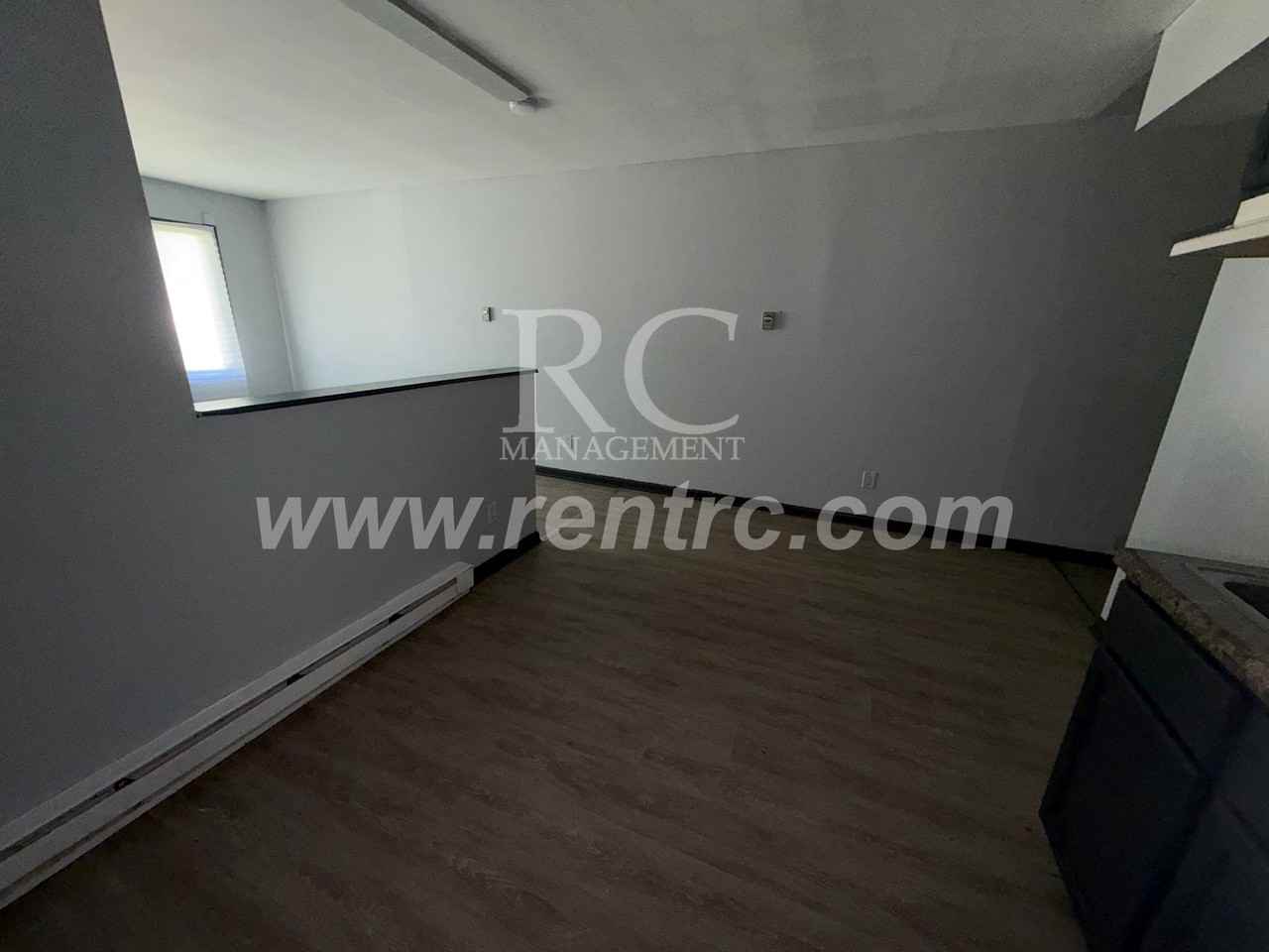1214 James St - Photo 3 of 11
