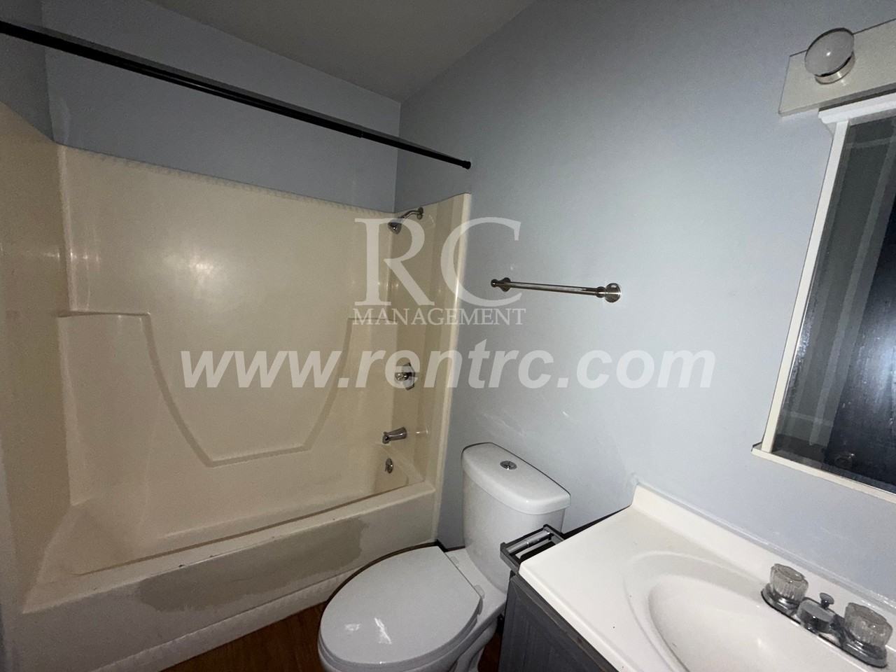 1214 James St - Photo 4 of 11