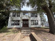 327 Robinson St Apt 2 #Apt 2 - Photo 1 of 1