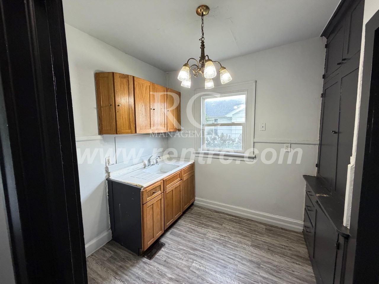 327 Robinson St Apt 2 - Photo 2 of 10