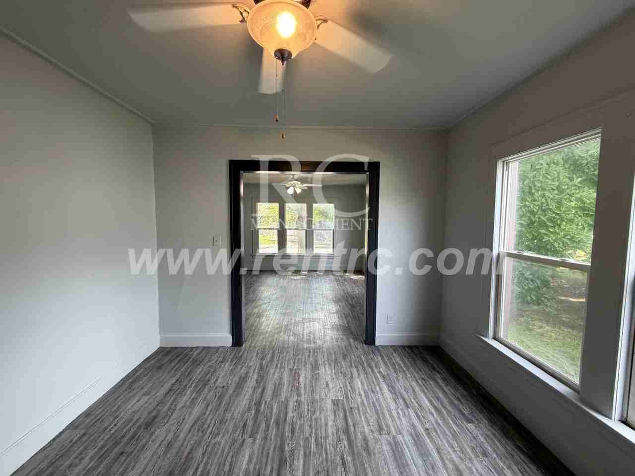 327 Robinson St Apt 2 - Photo 6 of 10