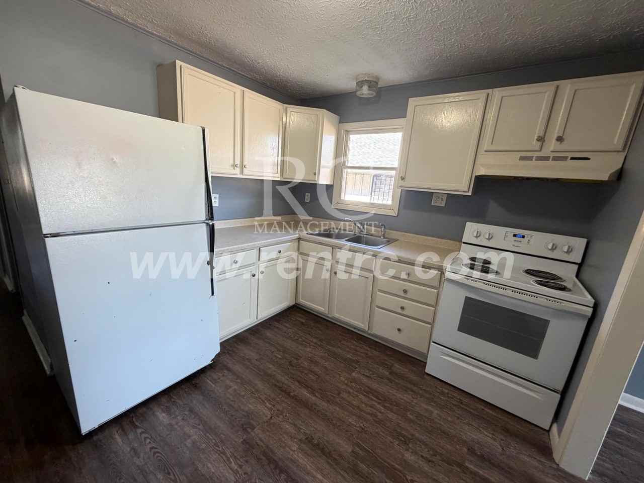 619 W Elm St Apt 1 #W - Photo 2 of 12