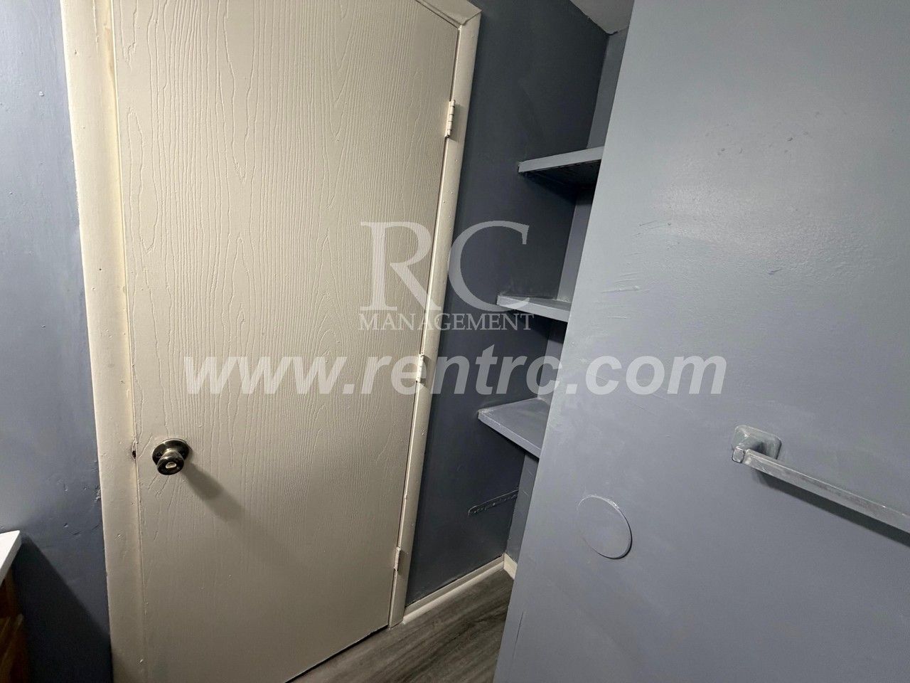 619 W Elm St Apt 1 #W - Photo 5 of 12