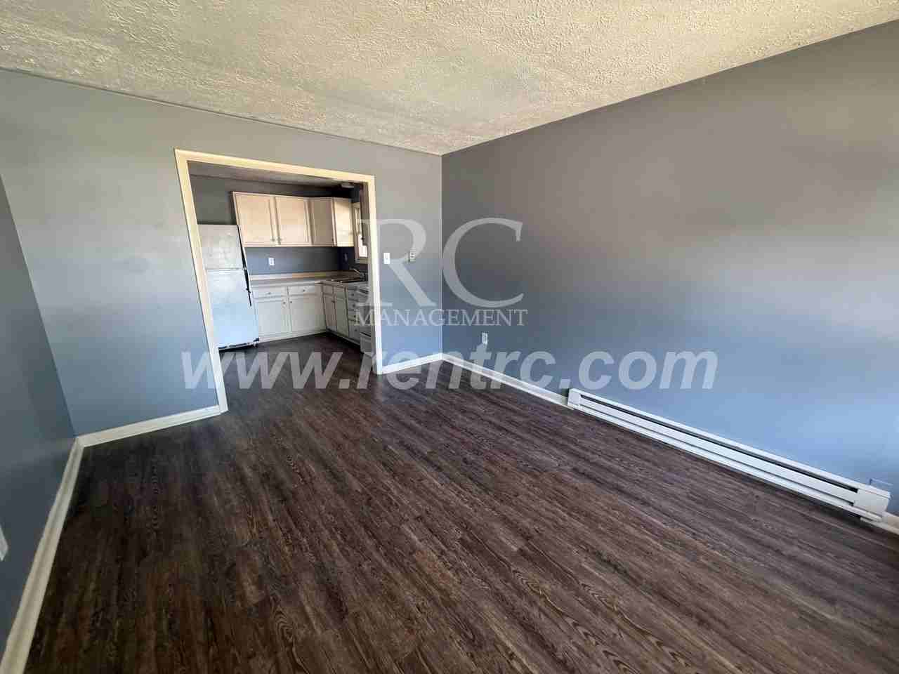 619 W Elm St Apt 1 #W - Photo 7 of 12