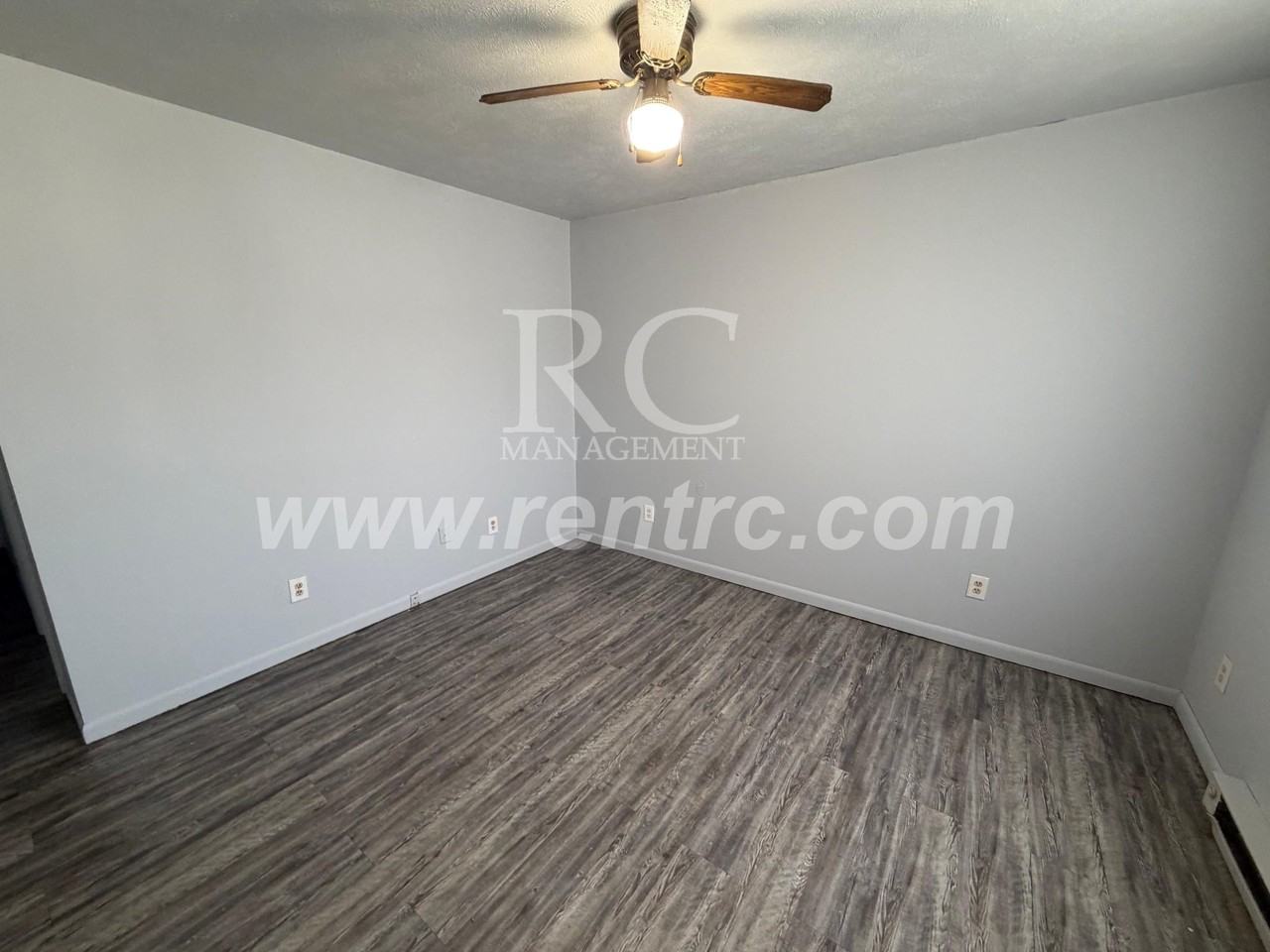 125 N Scott St Apt B3 #N - Photo 6 of 9
