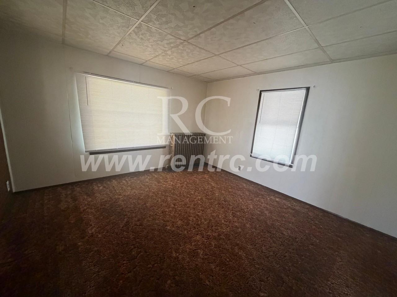 411 Anderson St - Photo 6 of 17