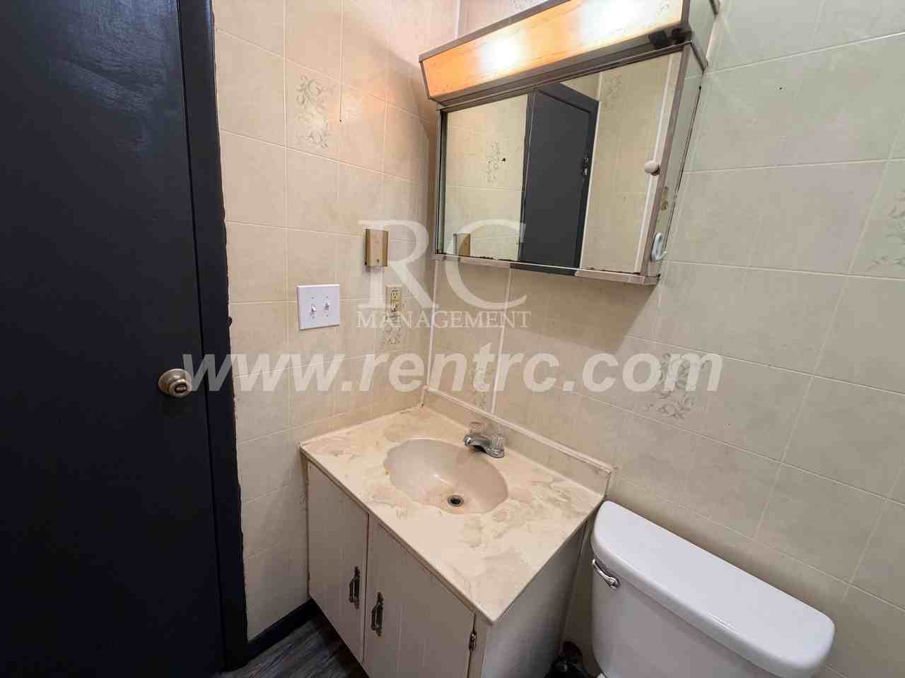 42 Schultz St Apt A - Photo 4 of 9