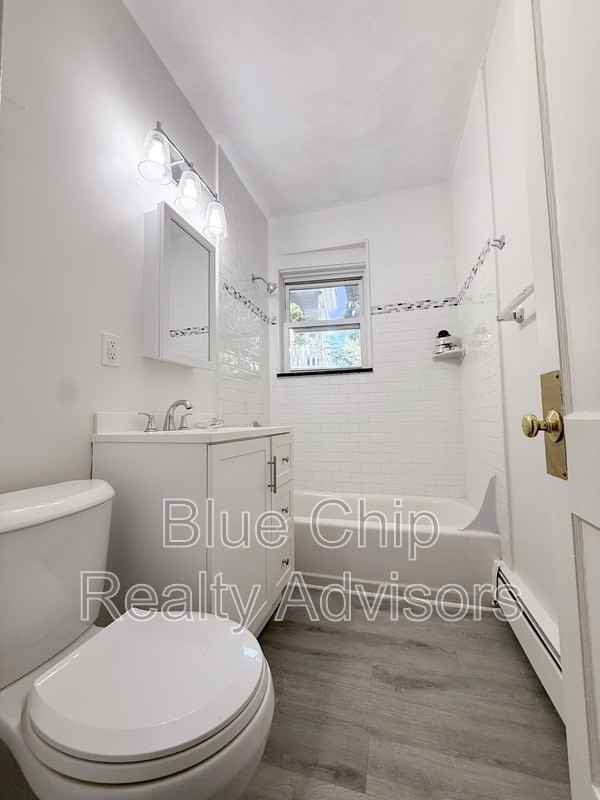 7 Holland Ave #8 - Photo 6 of 11